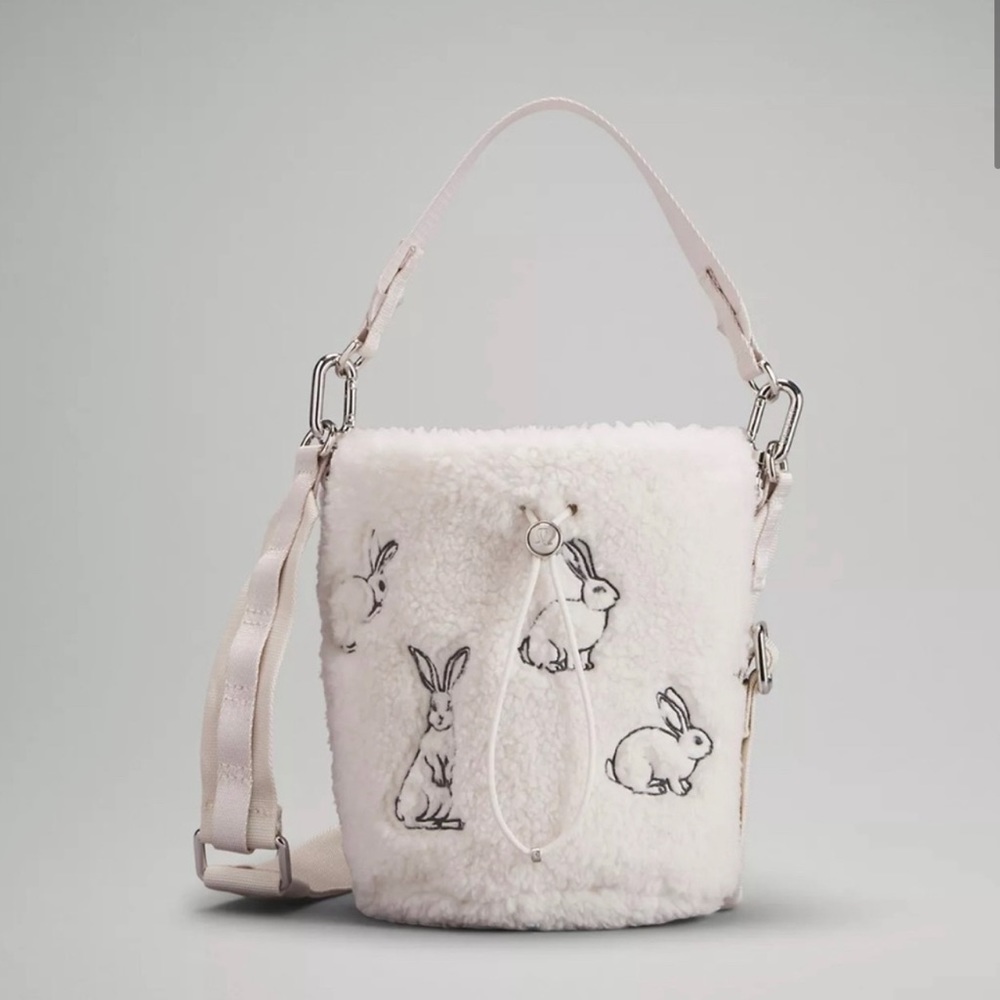 Sold out NWT Limited Lululemon white bunny bucket bag